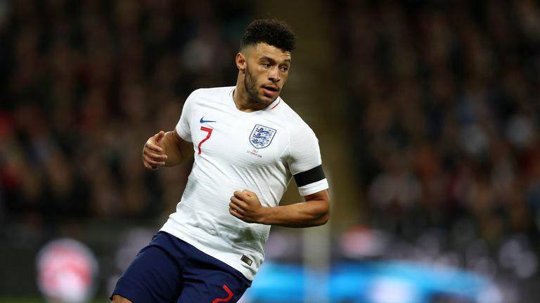 开云网址-张九龄回归？英媒：埃弗顿和利兹联有意签下目前自由身的张伯伦