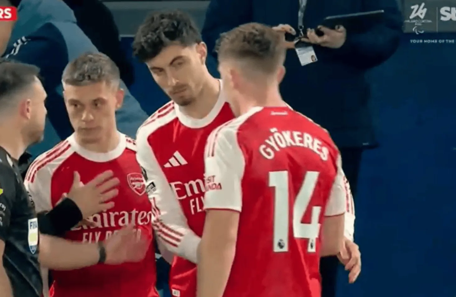 开云官方网站登录-哲凯赖什本场0射门0过人，8次对抗全负，13次丢失球权